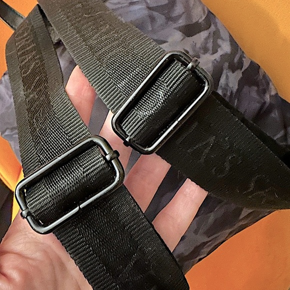 Victoria's Secret Purple Zebra Camo Cinch-Top Backpack 🎆 - Picture 6 of 17